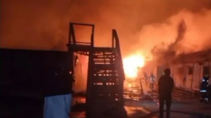 আফগানিস্তানের হাসপাতালে পাকিস্তানের বিমান হামলা, প্রায় ৪০০ নিহত