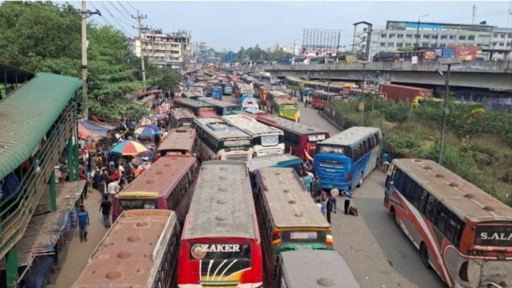 ঢাকা-টাঙ্গাইল মহাসড়কে ১২ কিমি দীর্ঘ যানজট, ভোগান্তিতে যাত্রীরা