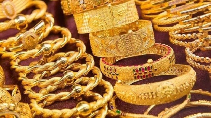 আবার কমলো স্বর্ণের দাম, ভরিতে কমেছে ৫,৪৮২ টাকা