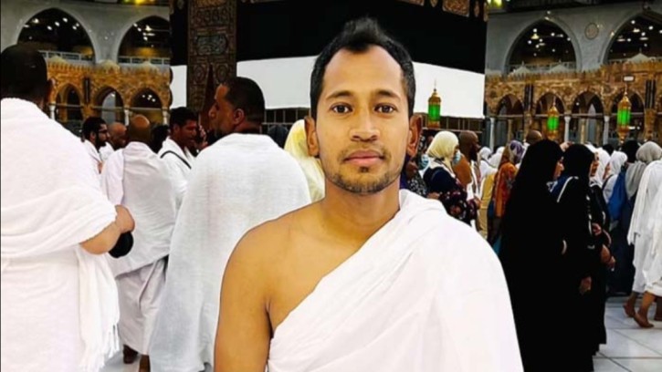 সৌদিতে আটকা পড়েছে মুশফিক 