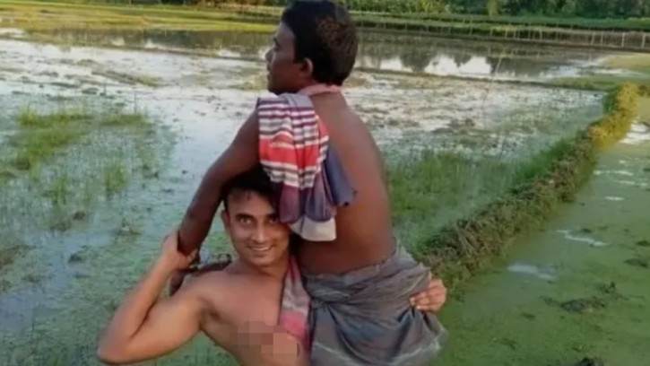 কৃষকের ছদ্মবেশে পুলিশের অভিযান, ফসলি মাঠ থেকে পলাতক আসামি গ্রেপ্তার