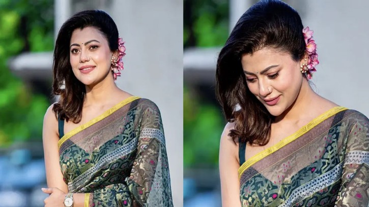 শাড়িতে স্নিগ্ধ তানজিকা আমিন