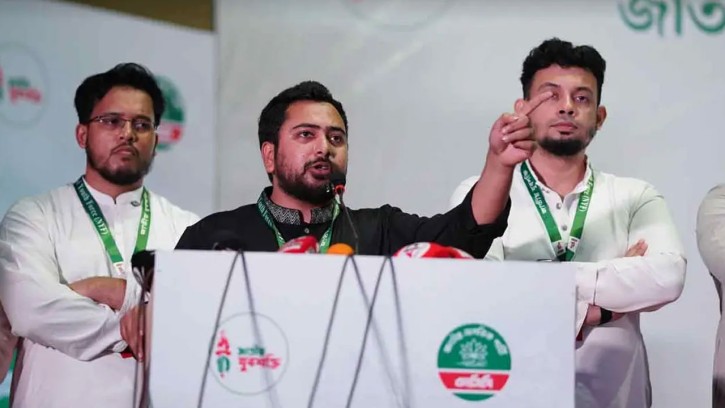 সরকারের পারফরম্যান্সের ওপর নির্ভর করছে মধ্যবর্তী নির্বাচন প্রয়োজন কিনা: নাহিদ ইসলাম