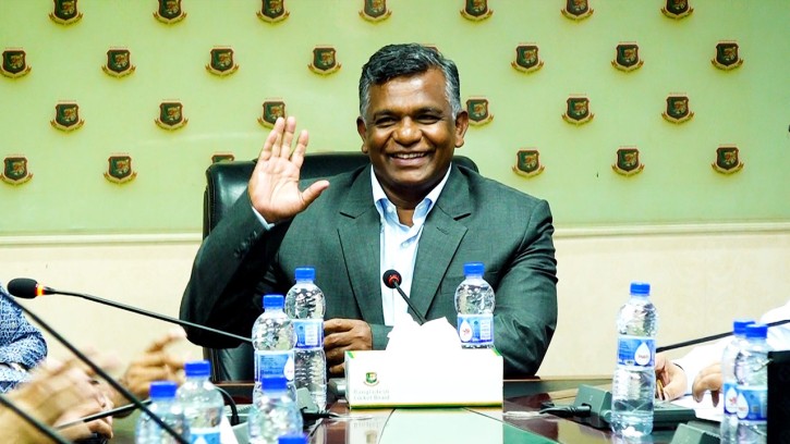 বিনা প্রতিদ্বন্দ্বিতায় বিসিবি সভাপতি বুলবুল, সহসভাপতি ফারুক-সাখাওয়াত