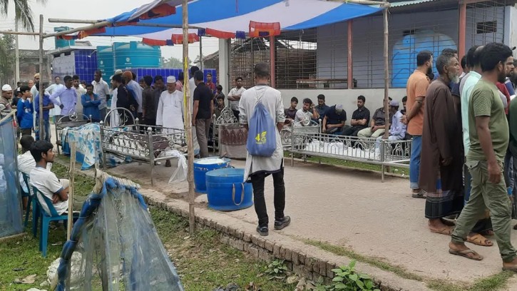 বউ বরণ নয়, ৯ মরদেহ দাফনের অপেক্ষায় স্বজনেরা