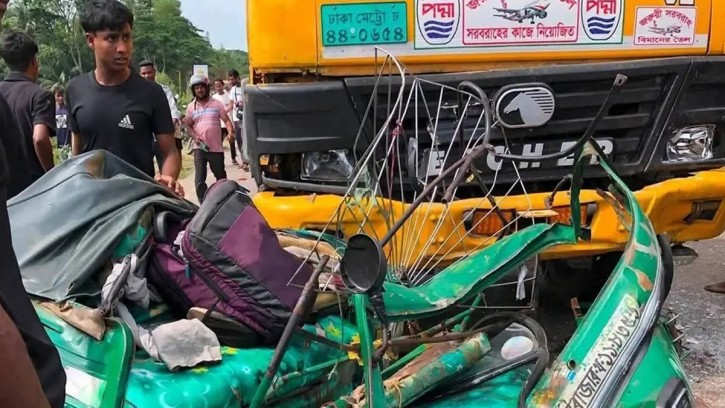 সিলেটে ট্যাংকলরি-অটোরিকশা সংঘর্ষে একই পরিবারের তিনজনসহ নিহত ৪