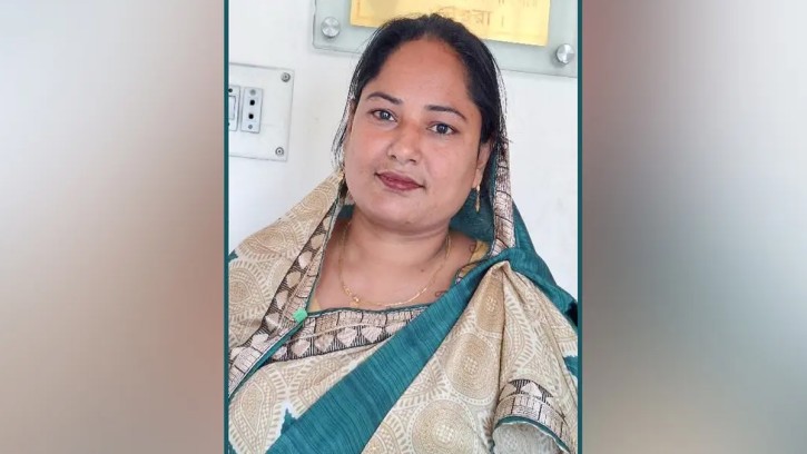 জামিনে মুক্তির পর জেলগেটেই ফের আটক মহিলা আ. লীগ নেত্রী