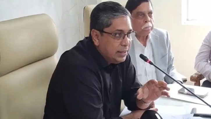 সৌর বিদ্যুতে রিচার্জ না করলে ব্যাটারিচালিত রিকশার রেজিস্ট্রেশন নয়
