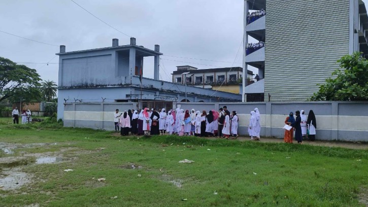 ফেনীর দুই উপজেলায় এইচএসসি পরীক্ষা স্থগিত