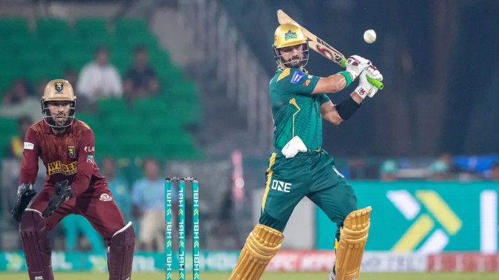 কোহলির রেকর্ডে ভাগ বসিয়ে বাবরের পেছনে ছুটছেন ফারহান