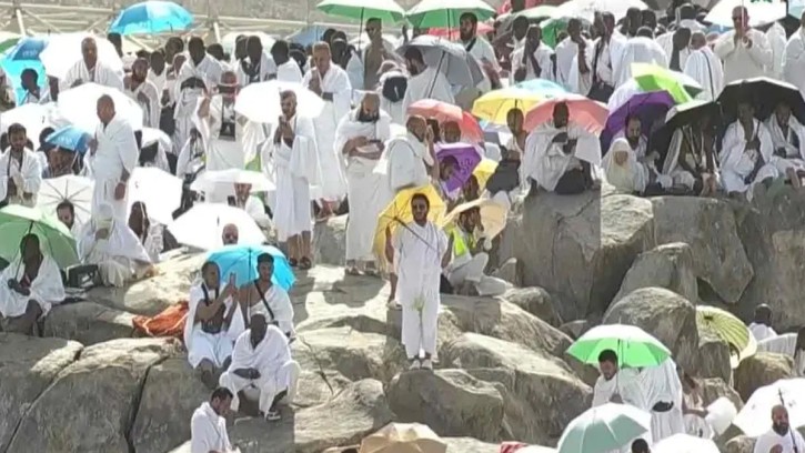 আরাফার ময়দানে লাখো হাজি, পবিত্র হজ আজ