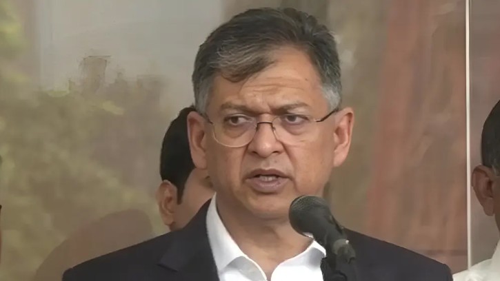 অস্ত্র উদ্ধারে নতুন ইউনিট, তথ্য দিলে মিলবে পুরস্কার: স্বরাষ্ট্রমন্ত্রী