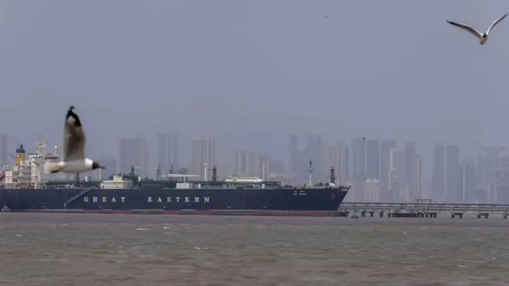 হরমুজ প্রণালি ব্যবহারের জন্য টোল নেবে ইরান ও ওমান