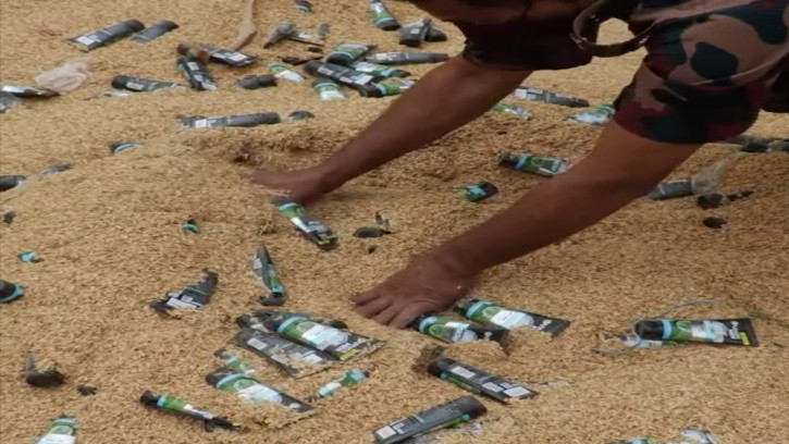 হবিগঞ্জে ধানের তুষের বস্তায় প্রায় দেড় কোটি টাকার ভারতীয় কসমেটিকস জব্দ