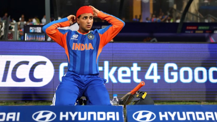 ফাইনালে অভিষেককে বাদ দেওয়ার পরামর্শ দিলেন ভারতের সাবেক ক্রিকেটার