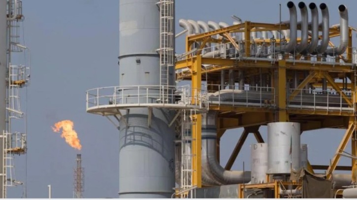 ইরানের গ্যাসক্ষেত্রে হামলা: উত্তেজনায় তেলের দাম ১১০ ডলার ছাড়ালো, বিশ্ববাজারে অস্থিরতা