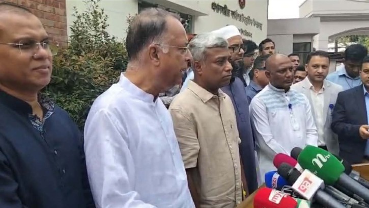 উদ্বিগ্ন হওয়ার কিছু নেই, ৯ তারিখ আরও ২টি ভেসেল আসছে : জ্বালানি মন্ত্রী