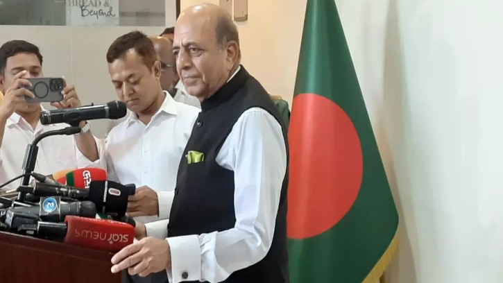 ভারতীয় হাইকমিশনার দীনেশ ত্রিবেদী