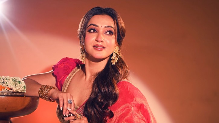 কৌশানিকে মেকআপ ছাড়া দেখতে চাইলেন পরিচালক, অতঃপর...