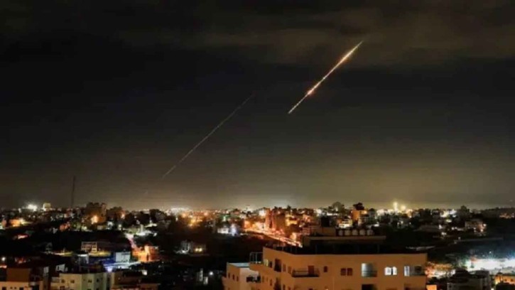 ইসরায়েলে আরেক দফা ক্ষেপণাস্ত্র হামলা করল ইরান