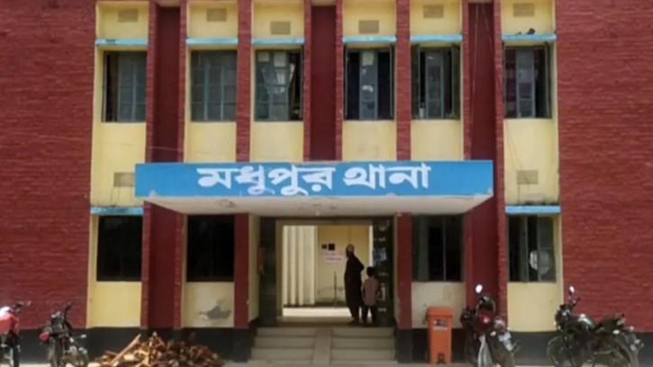 পরিত্যক্ত গর্তে পড়া ছাগল উদ্ধারে গিয়ে একই পরিবারের ৪ জন নিহত