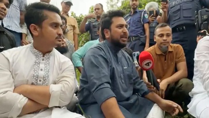 হবিগঞ্জে মামলা করবো, তারপর যাবো : নাহিদ ইসলাম