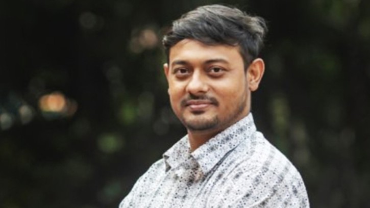 নাসীরুদ্দীন পাটওয়ারীকে আইনি নোটিশ