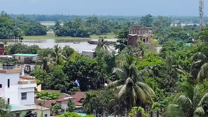 সুনামগঞ্জে কমতে শুরু করেছে নদ-নদীর পানি