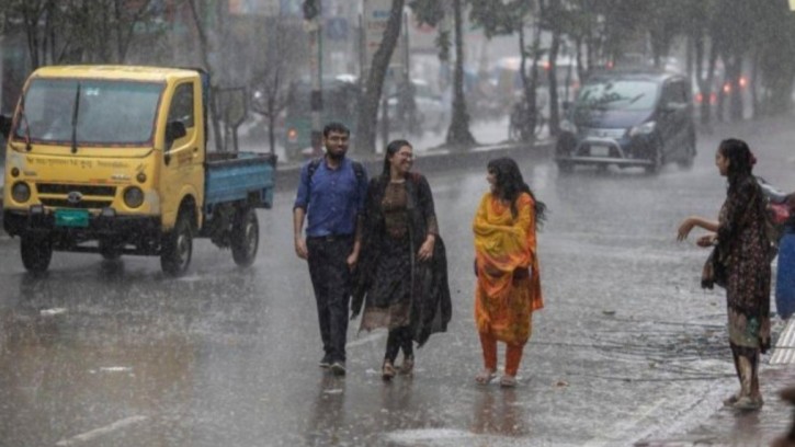 বৃহস্পতিবার থেকে আবারও বাড়তে পারে বৃষ্টি, জুলাইজুড়েই ভেজা আবহাওয়ার আভাস