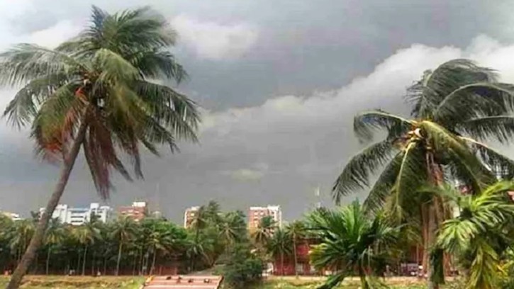 অবশেষে ঢাকায় বৃষ্টির সম্ভাবনা, কমবে গরম