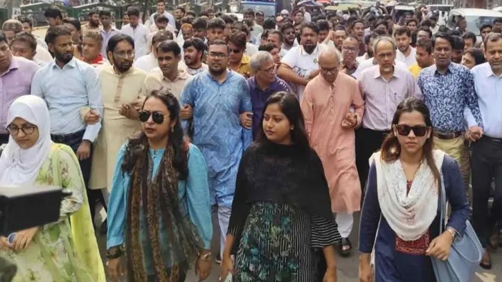 দেশে সন্ত্রাসী কার্যক্রম চালানোর অপচেষ্টা হচ্ছে : রিজভী