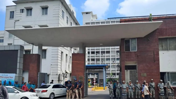 ‘ওটিপি’ ছাড়া প্রবেশ করা যাবে না সচিবালয়ে: স্বরাষ্ট্র মন্ত্রণালয়ের নির্দেশনা