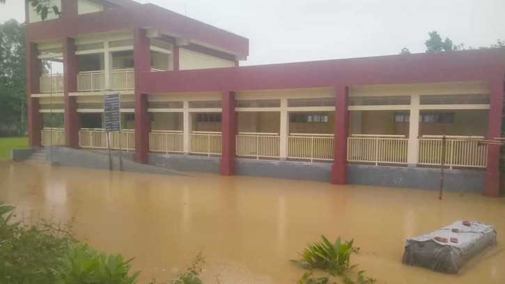 শেরপুরে বন্যায় ২৪২ প্রাথমিক বিদ্যালয় বন্ধ