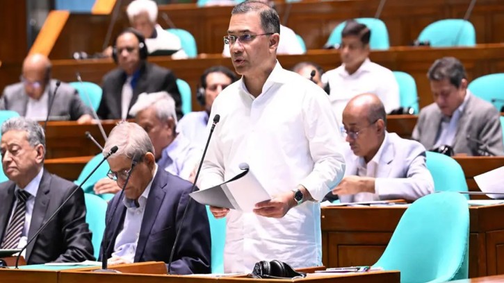 সব সুযোগ-সুবিধা নিয়ে আসছে ‘ইউনিভার্সাল কার্ড’ : সংসদে প্রধানমন্ত্রী