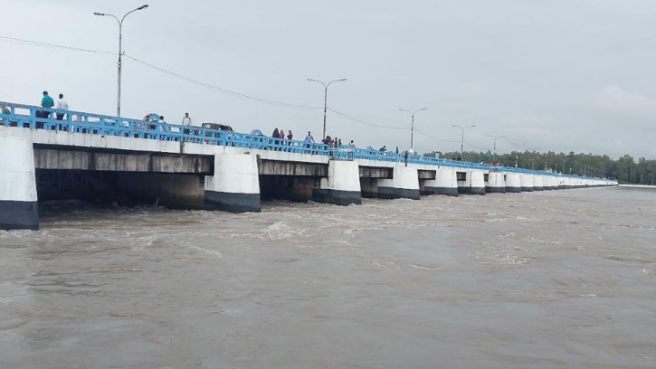 তিস্তার পানি বিপৎসীমা ছুঁই ছুঁই, নিম্নাঞ্চল প্লাবিত হওয়ার শঙ্কা