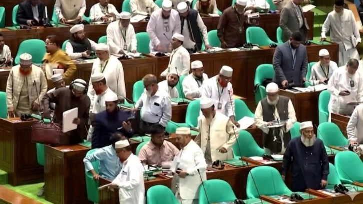 সংবিধান সংস্কার ইস্যুতে সংসদে দলের ওয়াকআউট