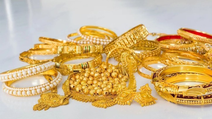 প্রতি ভরি স্বর্ণে ৪৩৭৪ টাকা বেড়েছে আজ